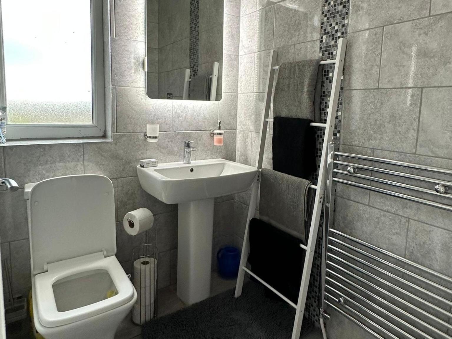 The Hideaway Home Bd5 - 2 Bed Lovely Modern House Bradford  Bagian luar foto
